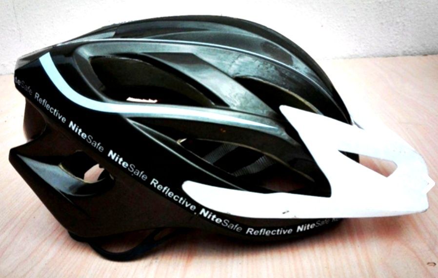 JF-bikes usados ok Capacete Dust nine save