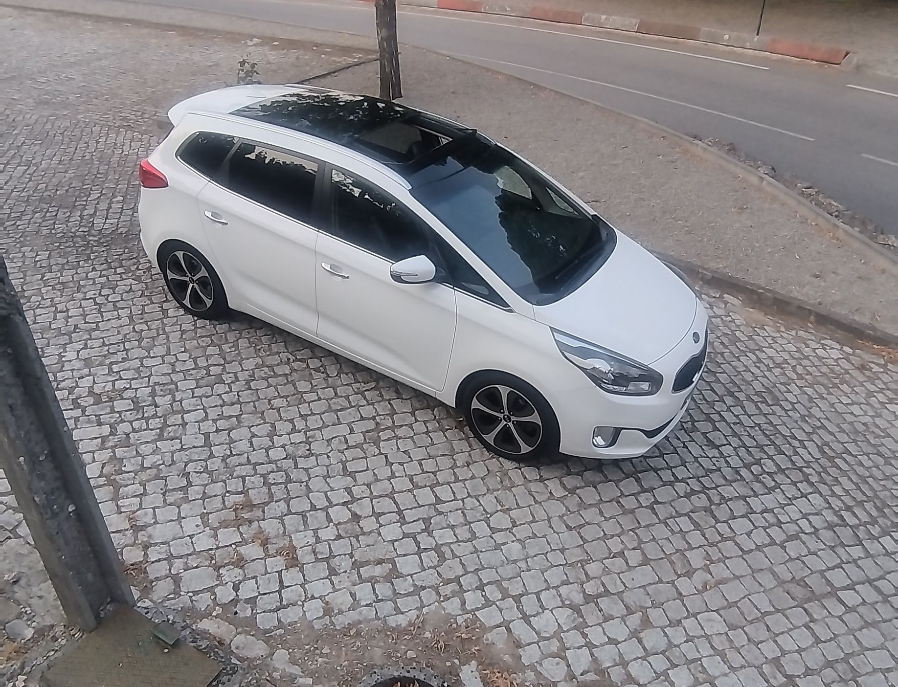 Carens 7lug 141Cv