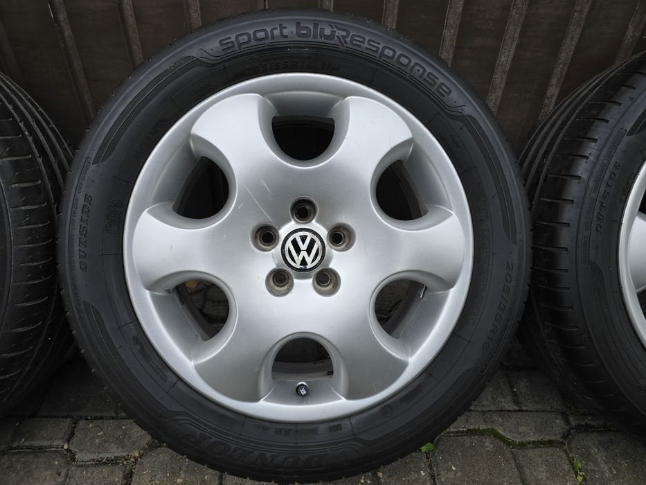 Felgi z oponami 205/55R16 VW New Beetle 5x100 Golf 4 Bora Audi A3 Leon