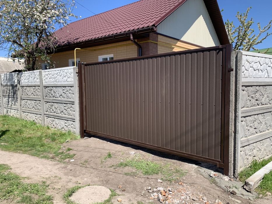 Відкатні та розсувні ворота, автостоянки, поручні, огорожі, двері