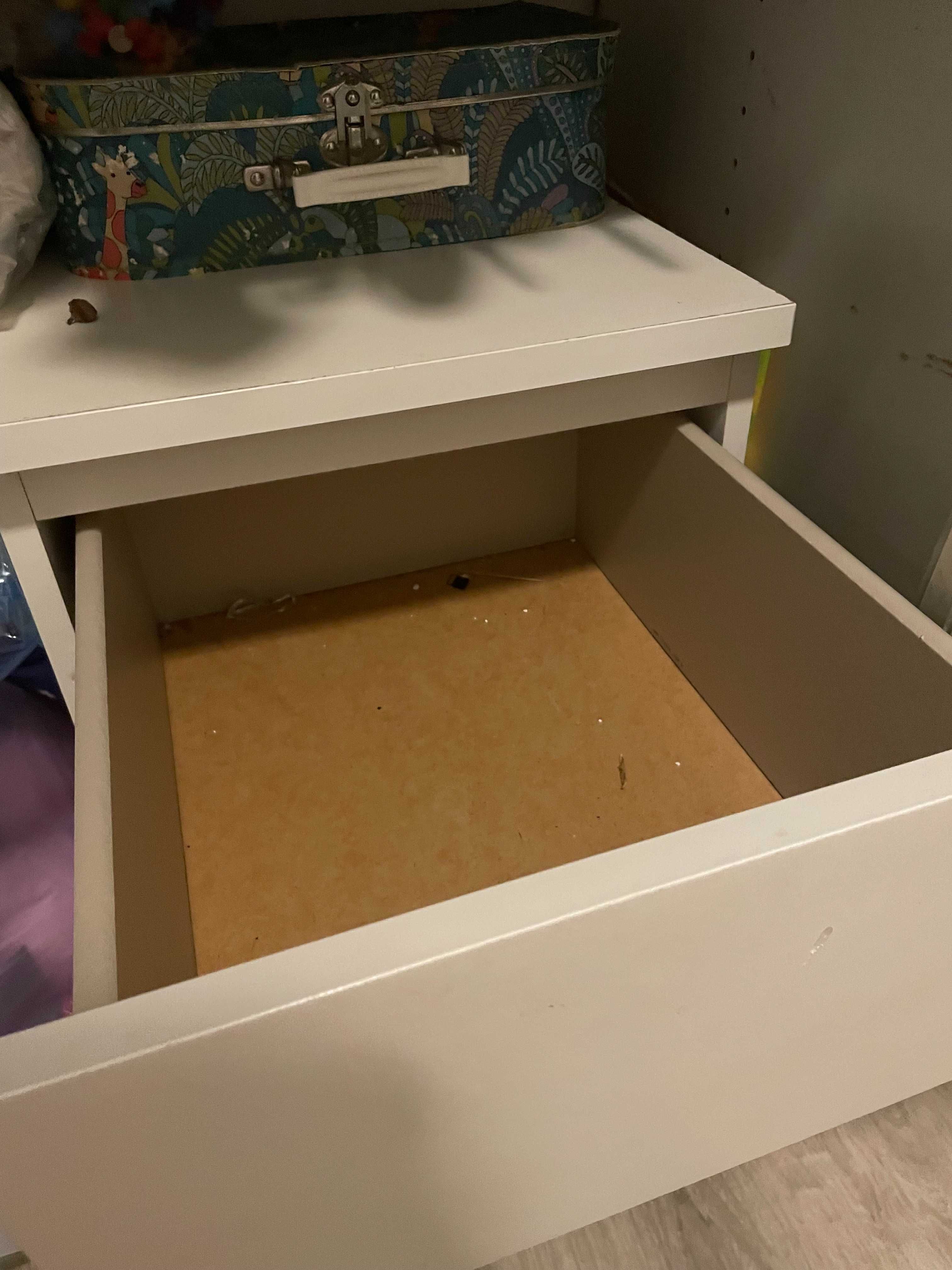 Mesas de cabeceira IKEA MALM