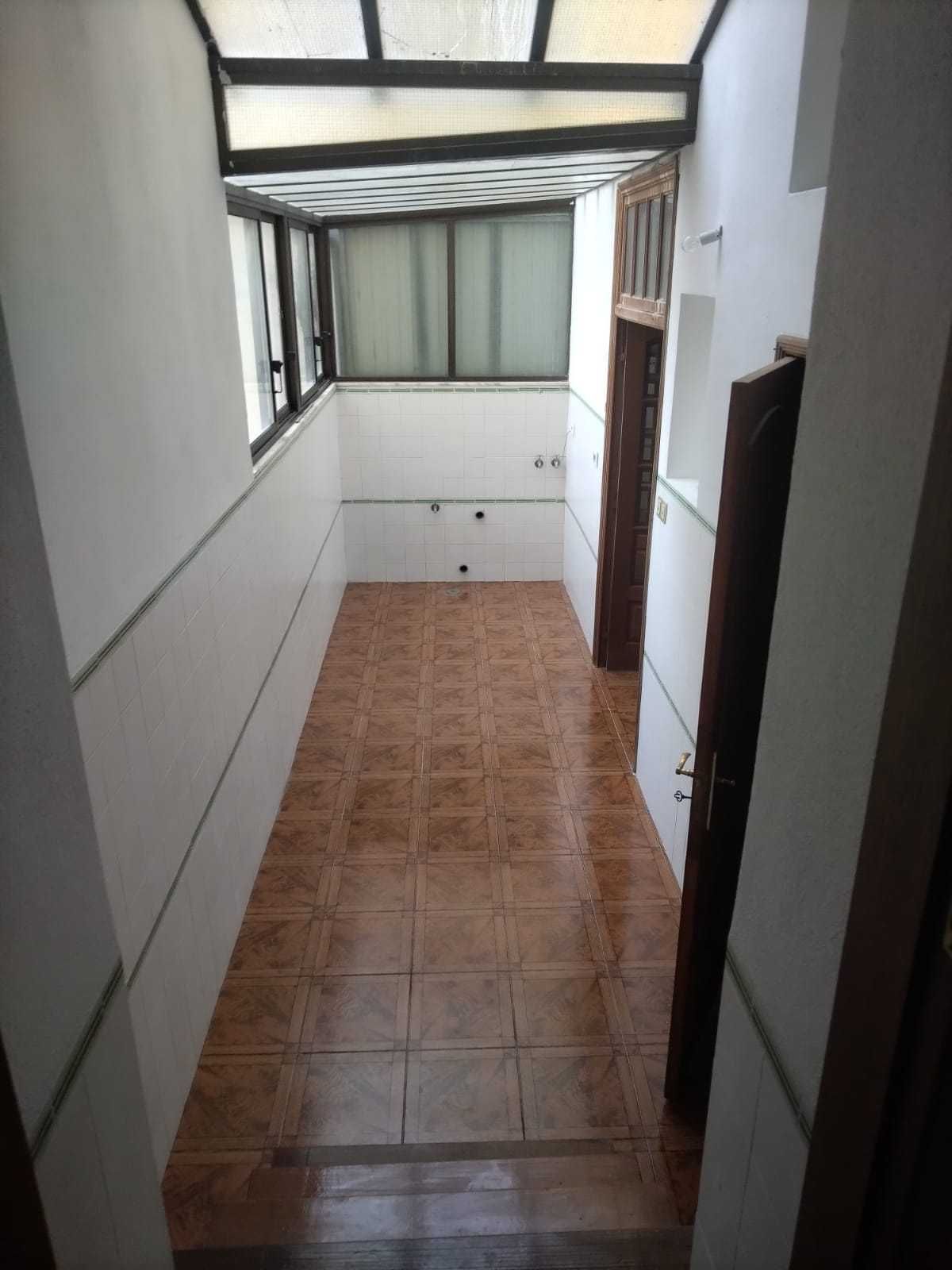 Apartamento T2+1 de 2 pisos e 109 m² à venda no Bairro do Arco do Cego