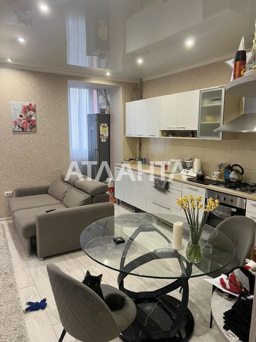 Продам квартиру(59м2)ЖК Уютный.Кирпичный дом.Ремонт.Низкий этаж.ГАЗ.