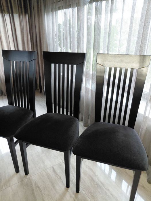 Стільці обідні дерев´яні з м´яким сидінням