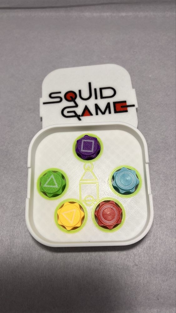 Squid game gongi w pudelku