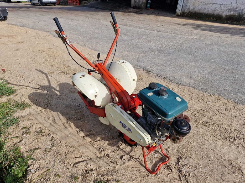 Armador de camalhões / Motocultivador Orec SE-8 - Motor Shibaura