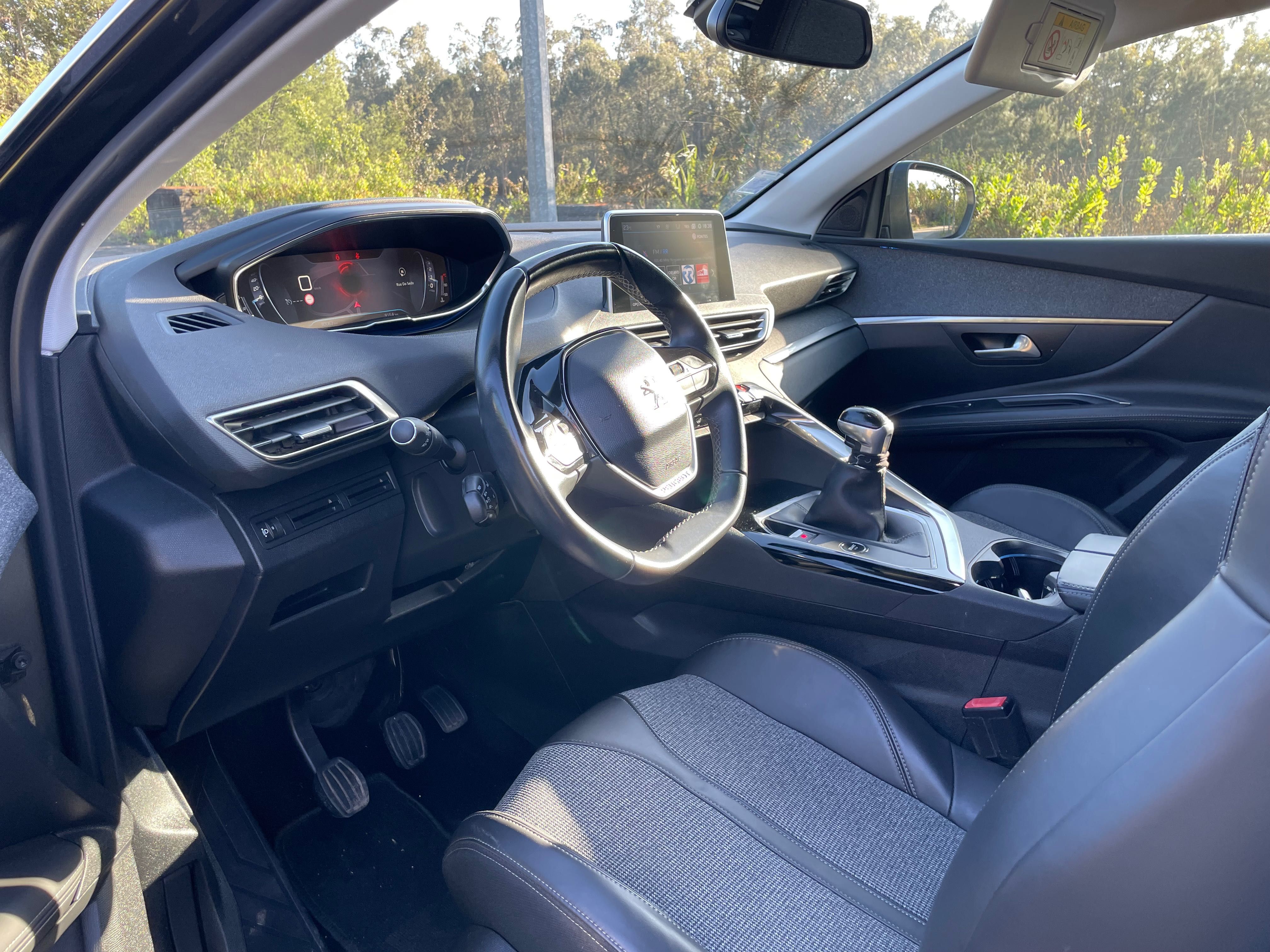Peugeot 3008 Allure 1.5 BlueHDi Diesel – Excelente estado