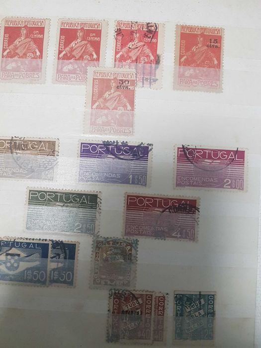 Colecção de selos antigos portugueses