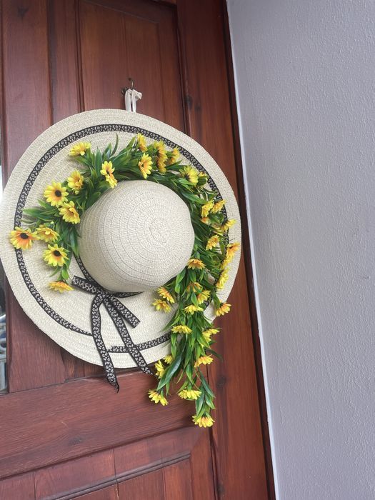 Wianek na drzwi kapelusz na drzwi