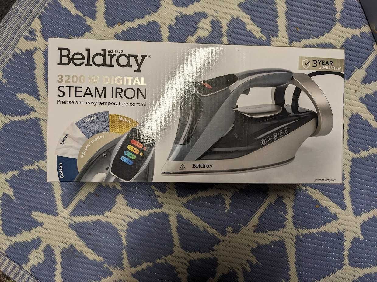 Żelazko Beldray, ceramiczne, parowe, LCD, 3200W, nieużywane