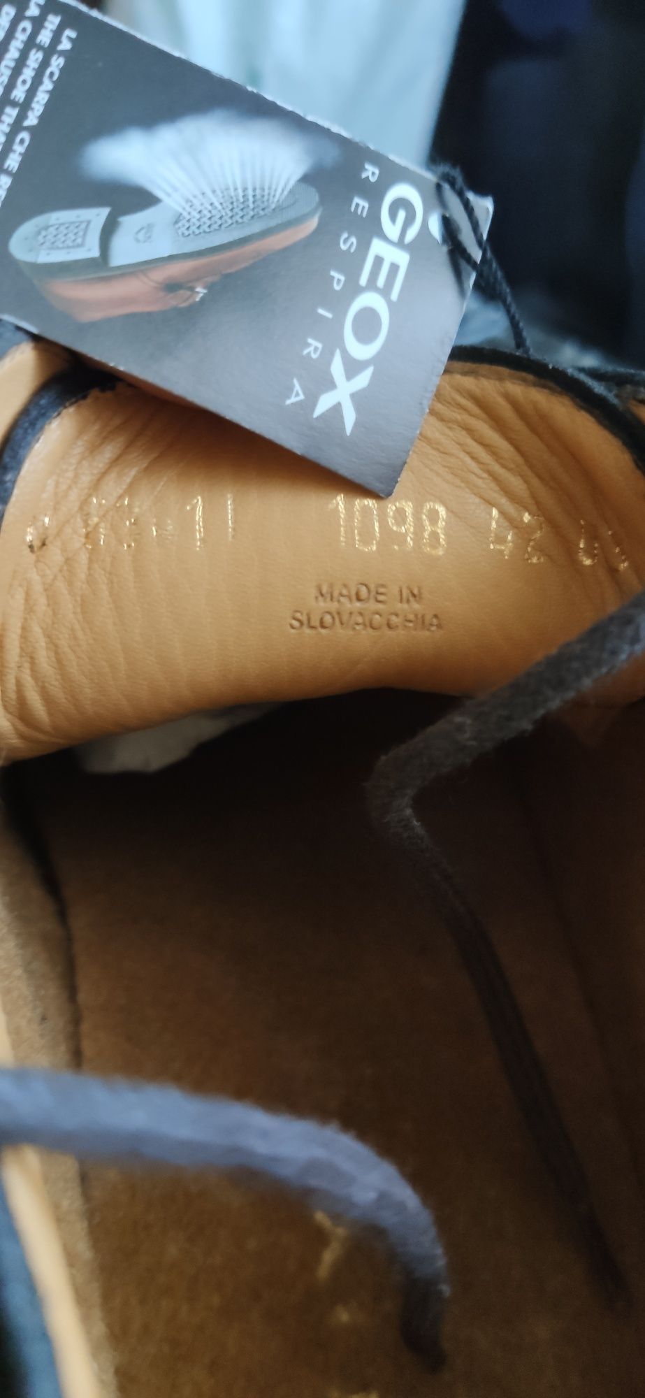 Продам новые оригинальные замшевые ботинки Geox, 27.5cm