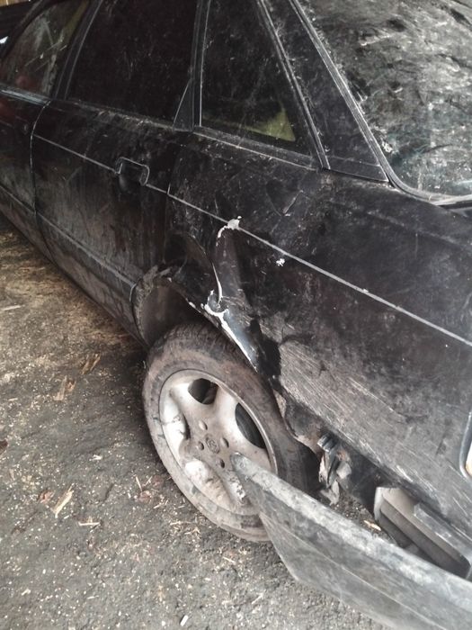 Ауді 80 б3 по кускам