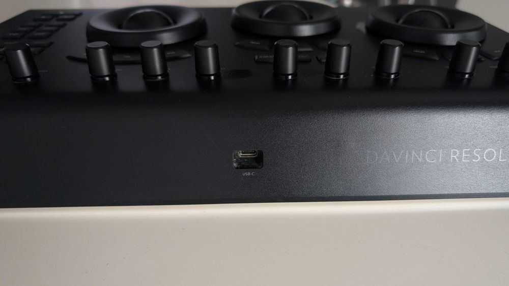 Панель для кольорокорекції Blackmagic Design Micro Panel
