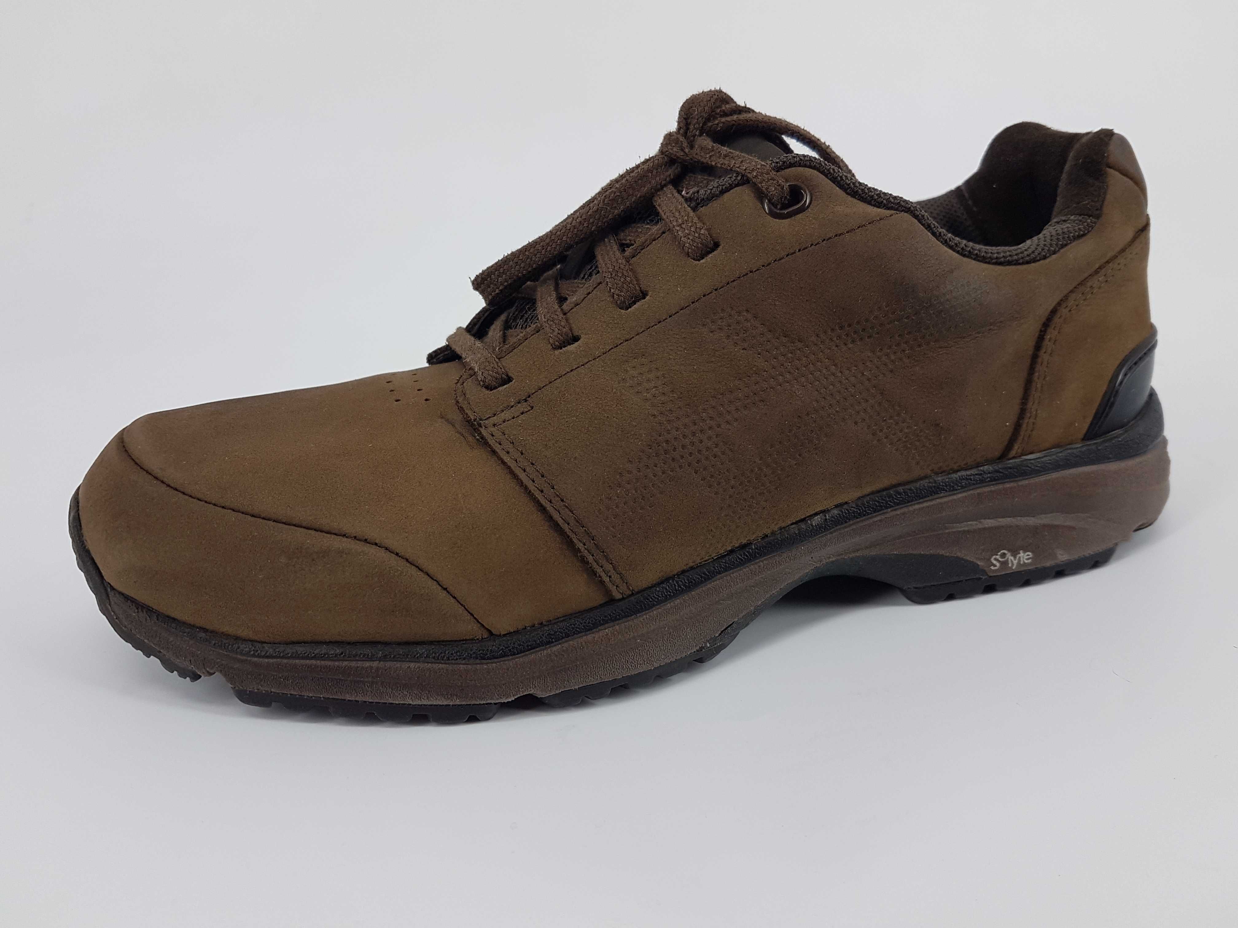 Кроссовки Asics eur-42,5 стелька 27,5 см на стопу 27 см