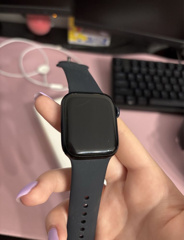 Apple Watch Series 9 w wersji GPS + Cellular, rozmiar 41 mm