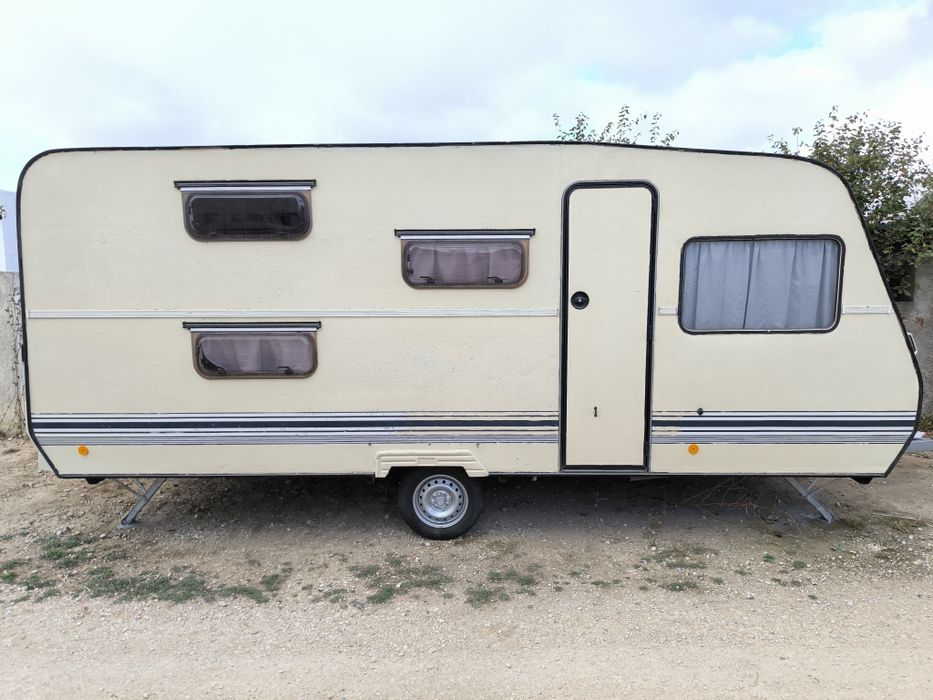 Caravana Pluma 560