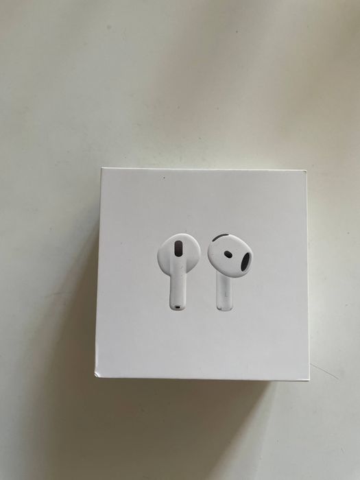 Наушники Apple Airpods 4