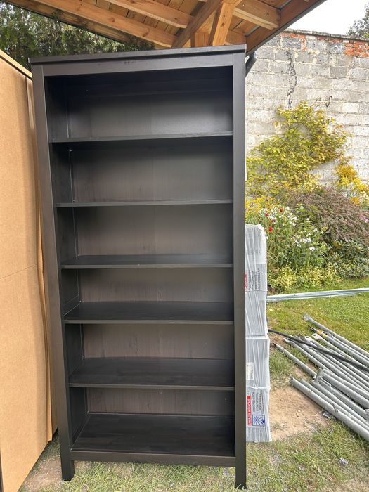 Dwa regaly Ikea Hemnes Ciemny braz