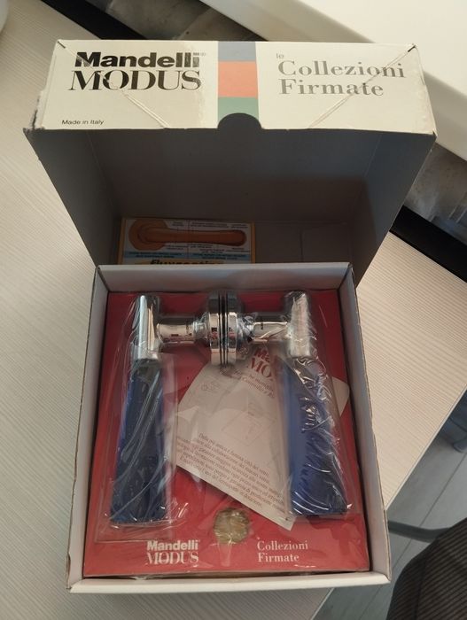 Ручки итальянские ! На 5 дверей !