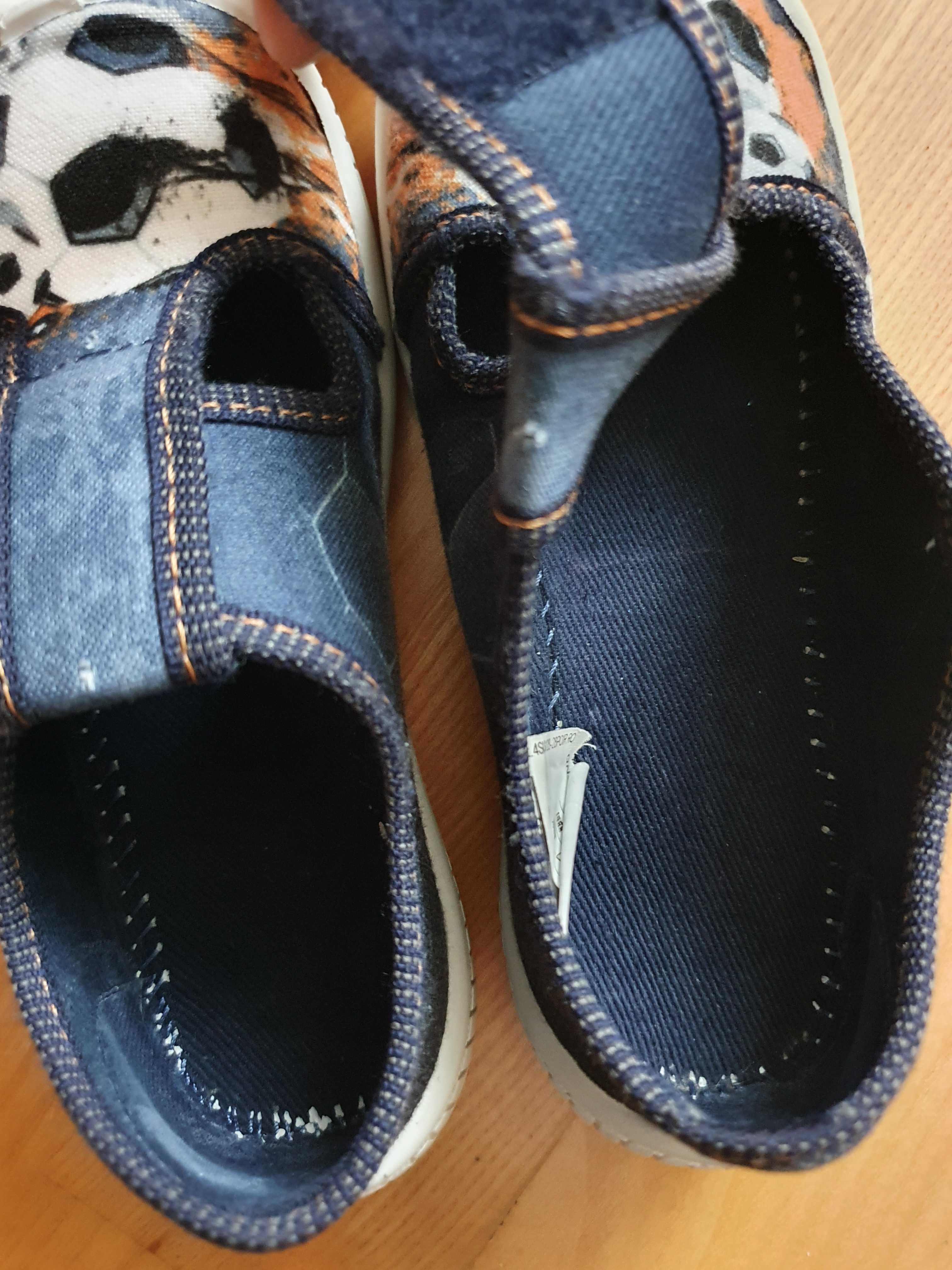 MB CCC kapcie pantofle buty dziecięce chłopięce na rzep rozm. 27