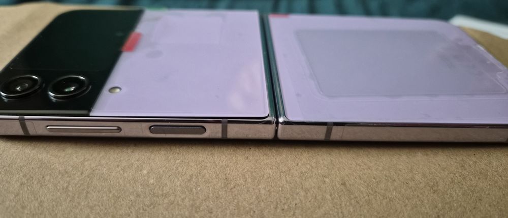 Samsung Galaxy Z Flip 4 jak nowy!