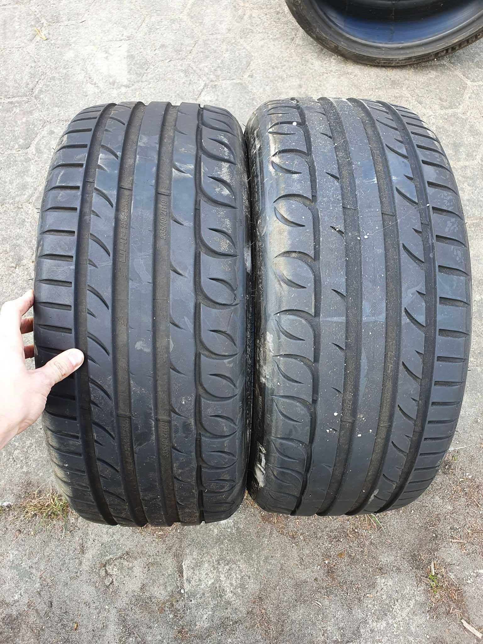 2x Opony Kormoran UHP - 235/40 R19 (96Y)