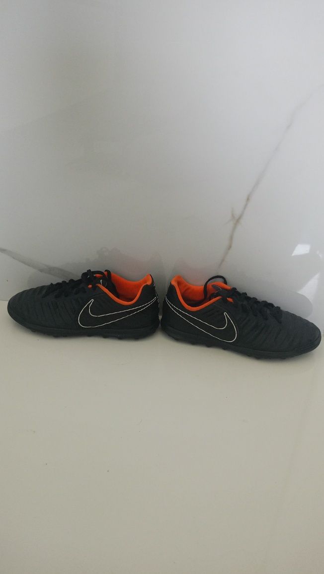 Buty Piłkarskie Nike Tiempo