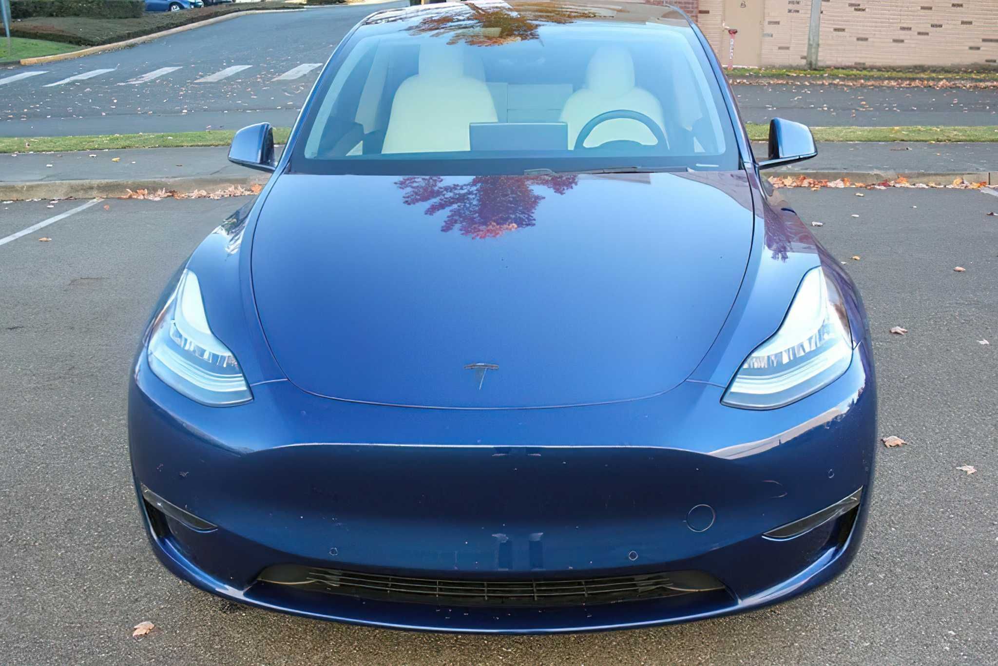 Tesla Model Y  2020