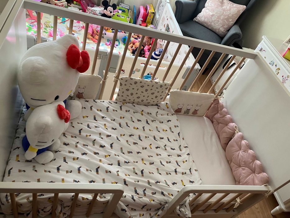 Berço e trocador de fraldas