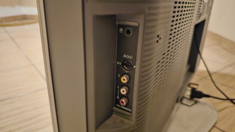 Sprzedam tv panasonic tx 32lx60p  ekran 32 cale 100% sprawny