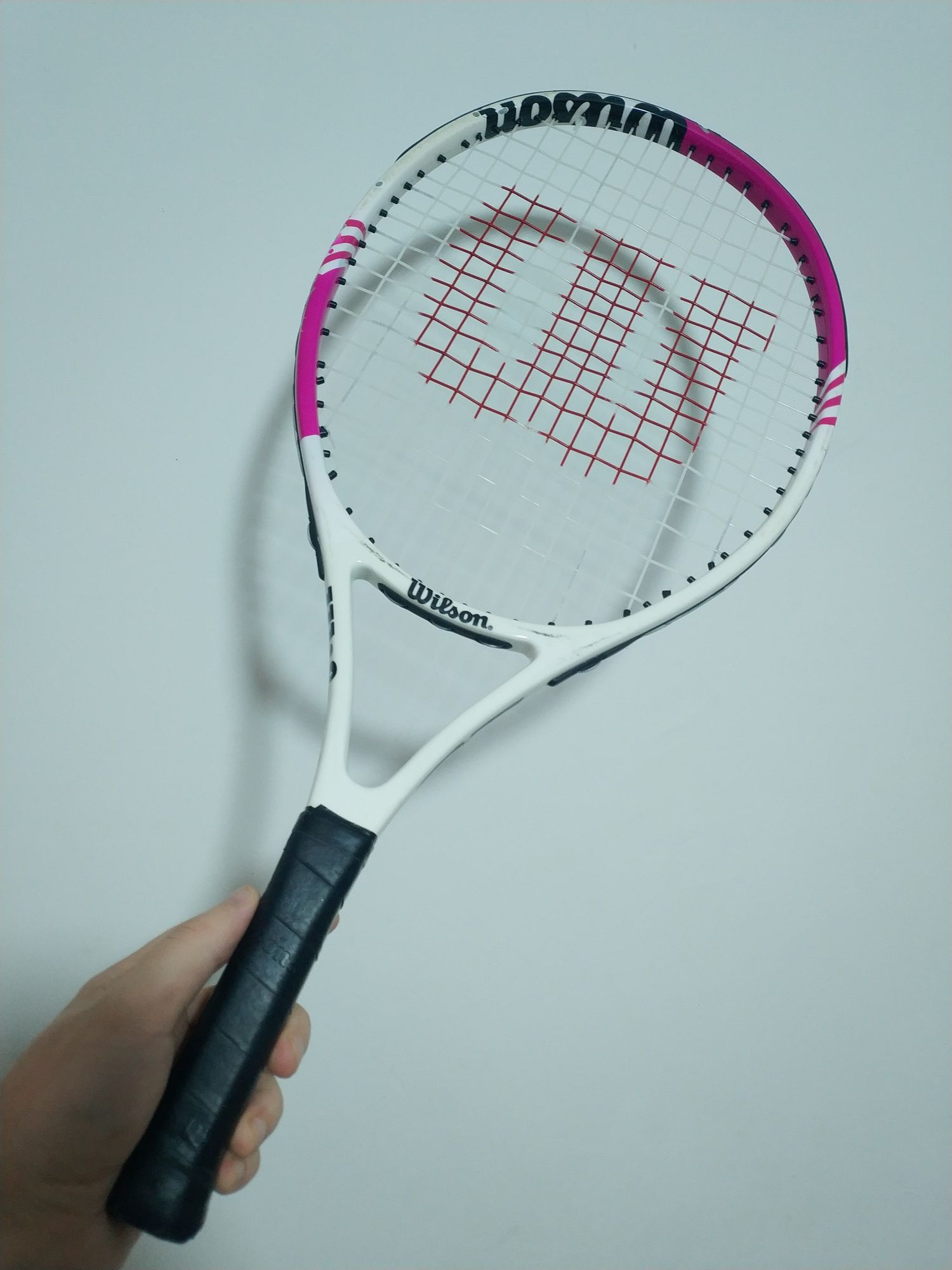 Продам оригинальную ракетку Wilson Blade 23