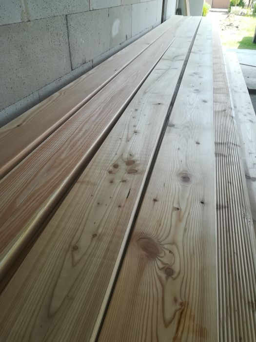 Deska tarasowa ryflowana modrzew deska podłogowa