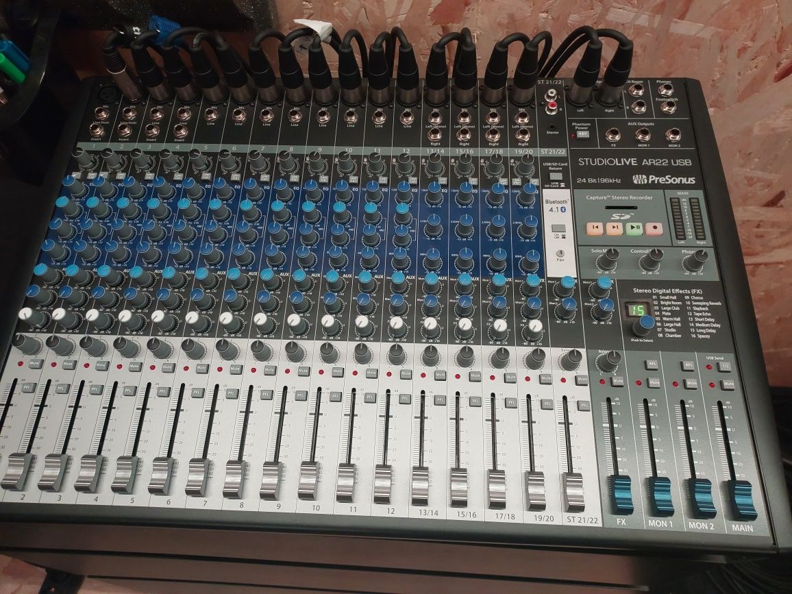 Mesa de Mistura Presonus StudioLive AR22