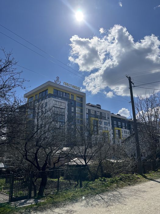 Продається домогосподарство в центральній частині м.Тернополя.