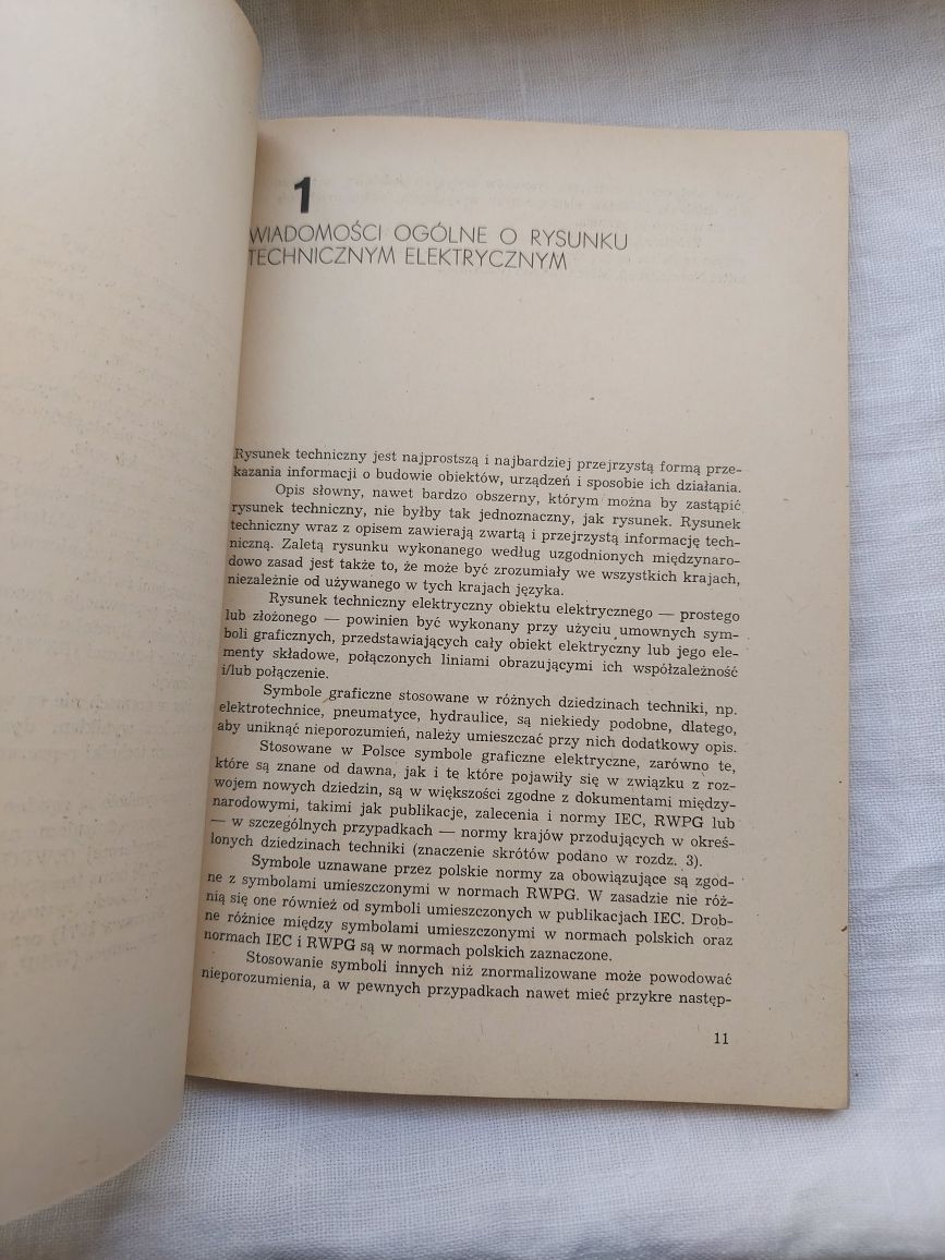 "Rysunek Techniczny Elektryczny" - K.Michel, T. Sapiński