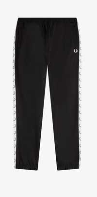 Fred Perry Taped Track Pants з лампасами
