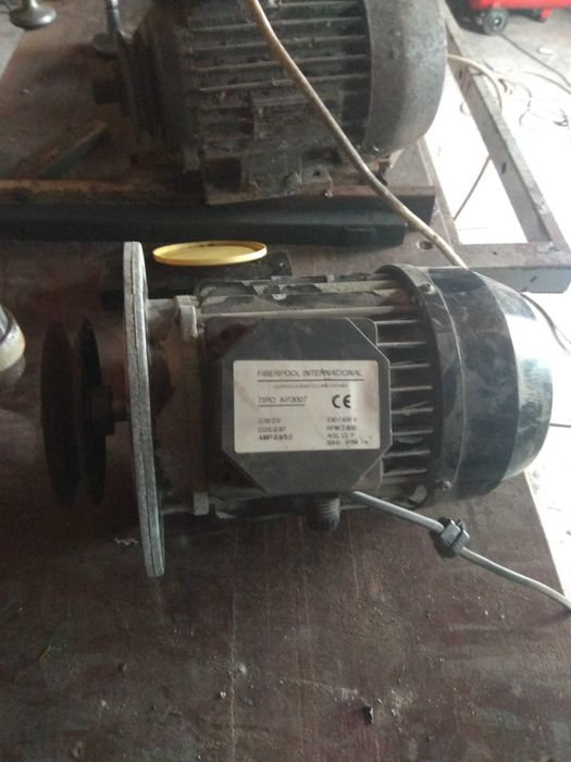 Электродвигатель 750 вт.