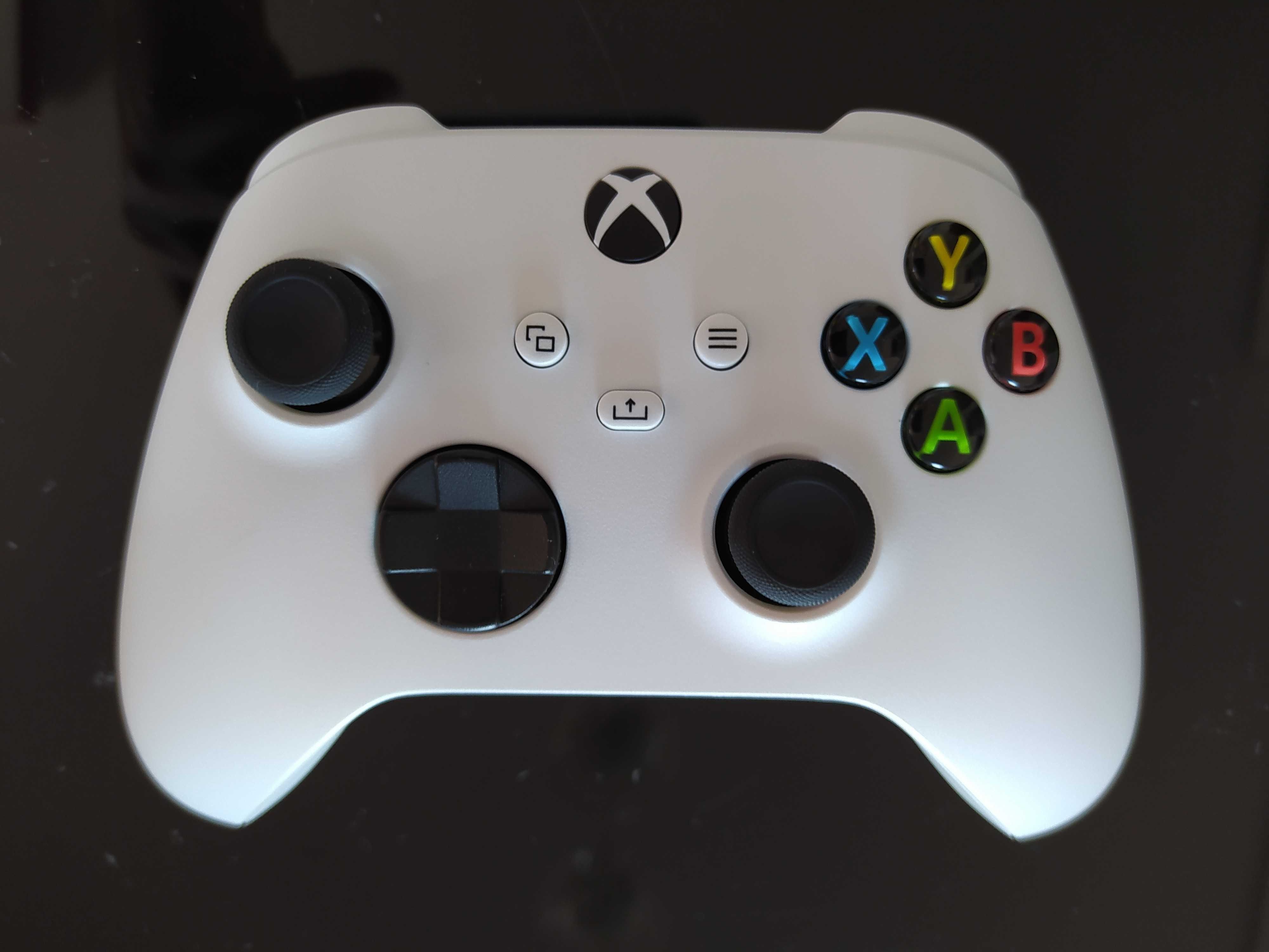 Pad do PC i Xbox one series robot white nowy