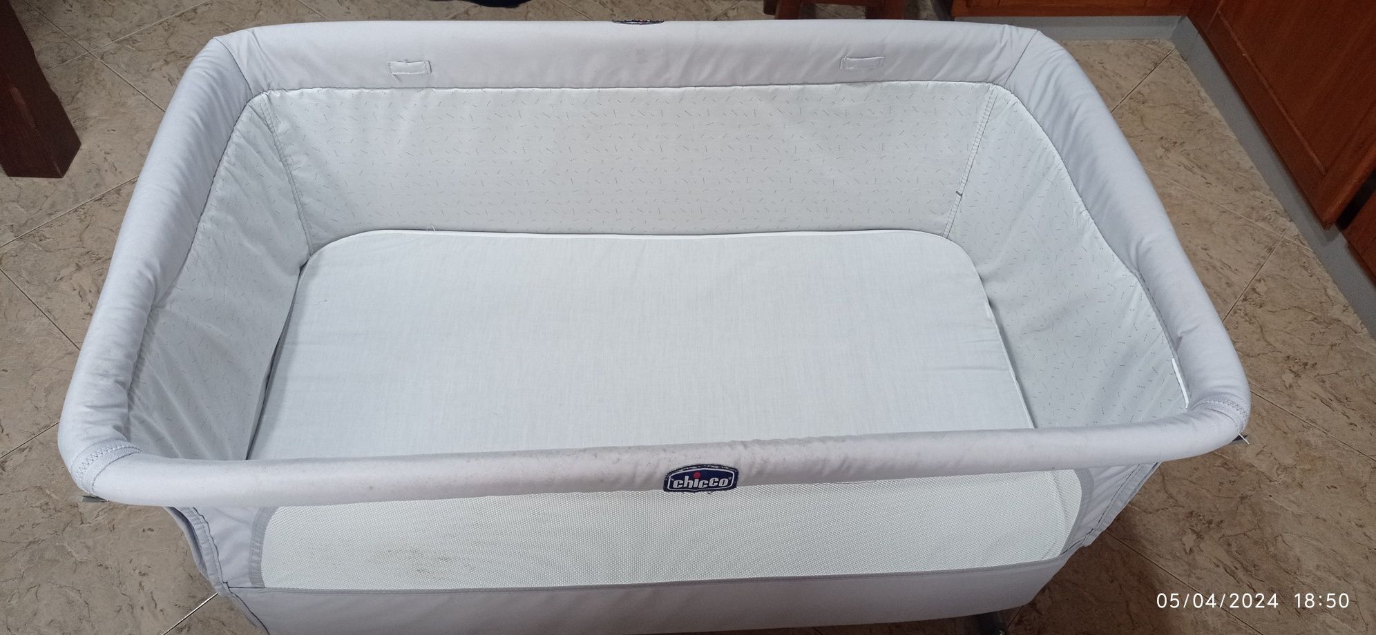 Cama de bebé da Chicco