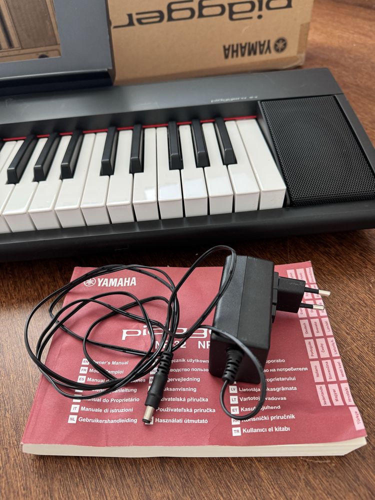 Teclado Yamaha NP-12B