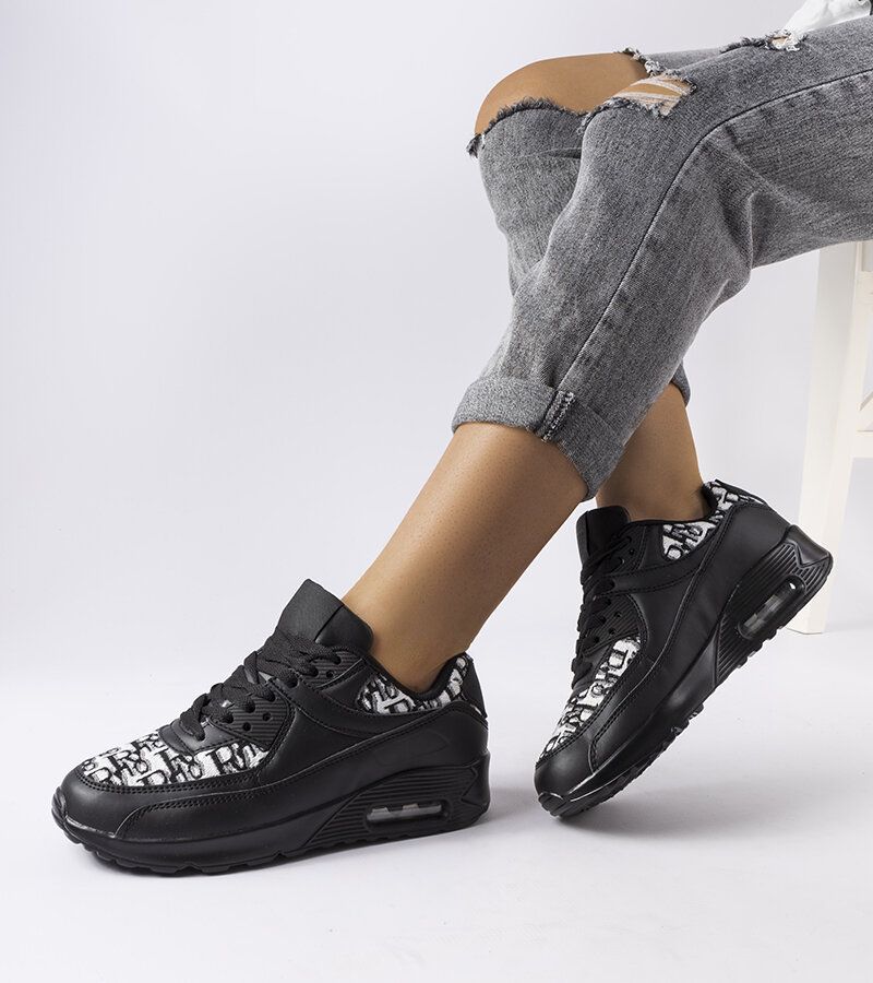Czarne sneakersy ze wzorzystą wstawką Brattiro 40