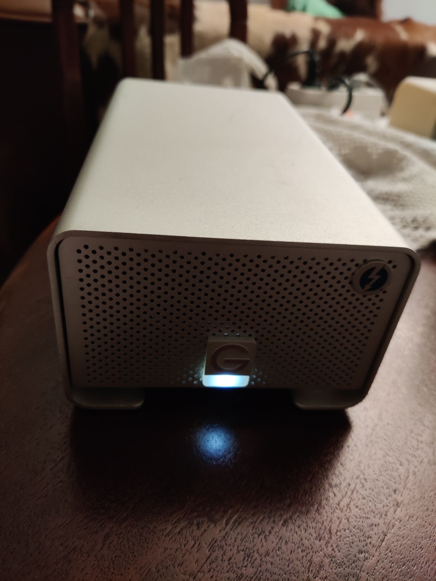 HDD externo 4TB  (G-Raid thunderbolt)