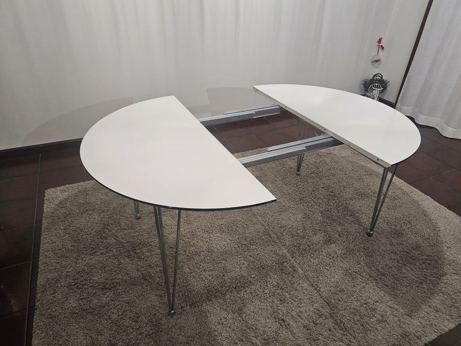 Mesa de jantar extensível