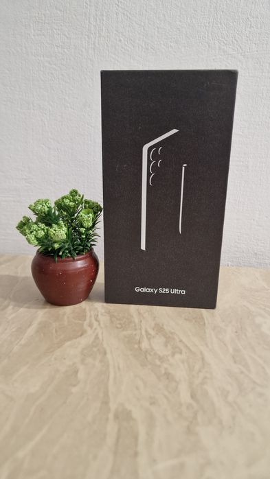 Смартфон Samsung S25 Ultra 12/1TB titanium black