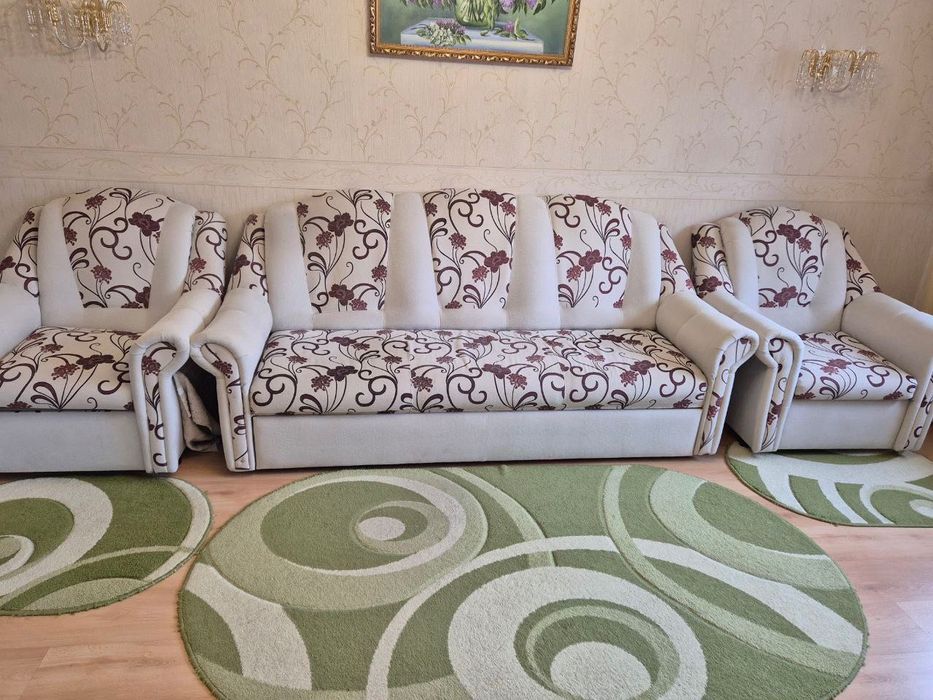 Розкладний диван + 2 крісла