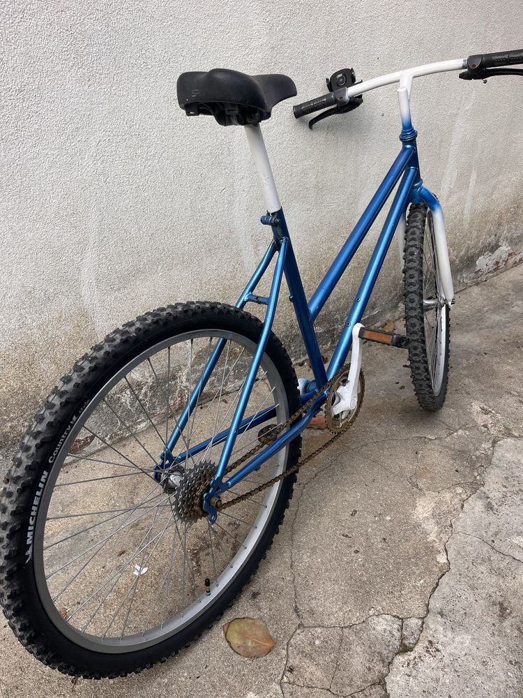 Bicicleta aro 26 azul metalica