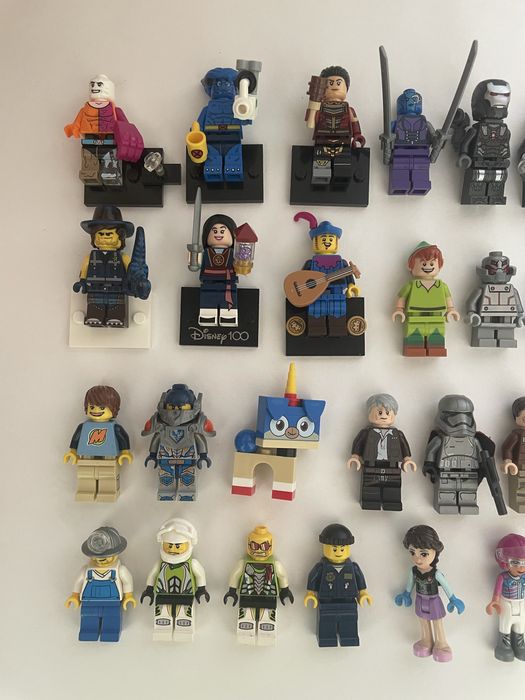 Лего торси, ноги, голови, аксесуари, минифигурки