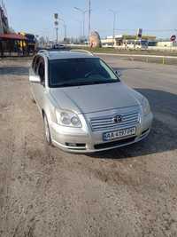 Toyota avensis 2005 год