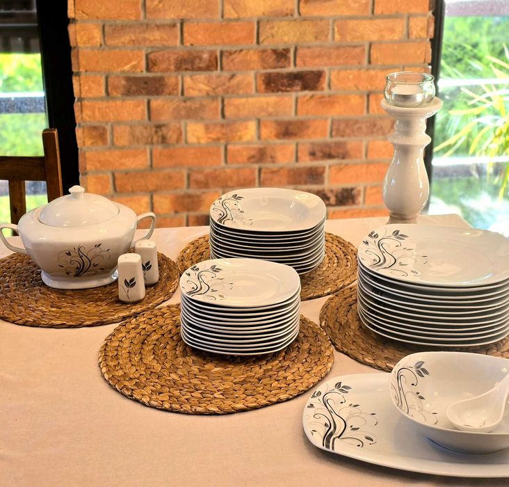 Zestaw obiadowy 43 elementy na 12 osób + waza - NOWY - 1 gatunek