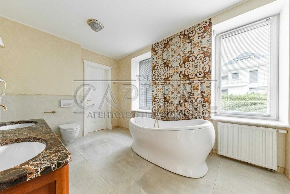 Елітний будинок 495 м² у Голосіївському р-ні, метро Васильківська
